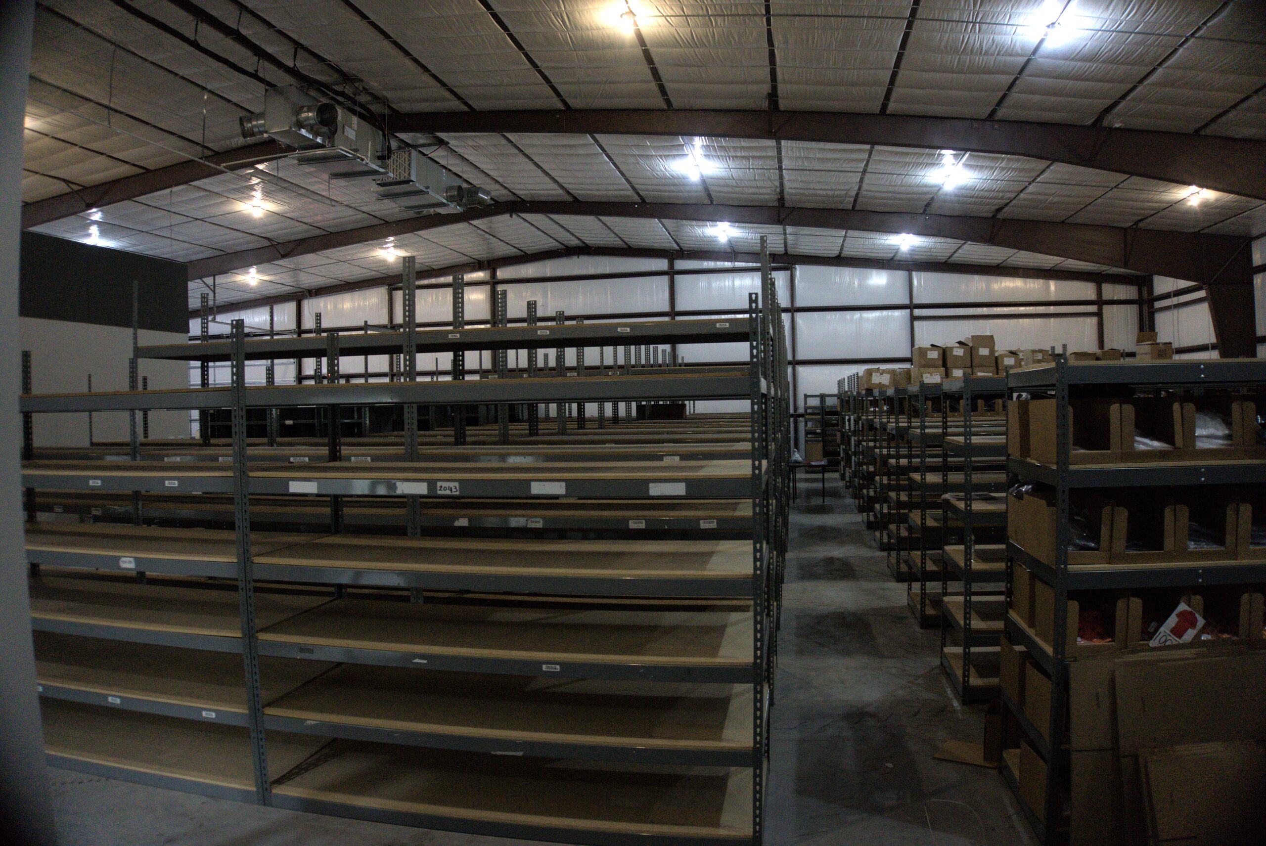 widespan shelving in warehouse